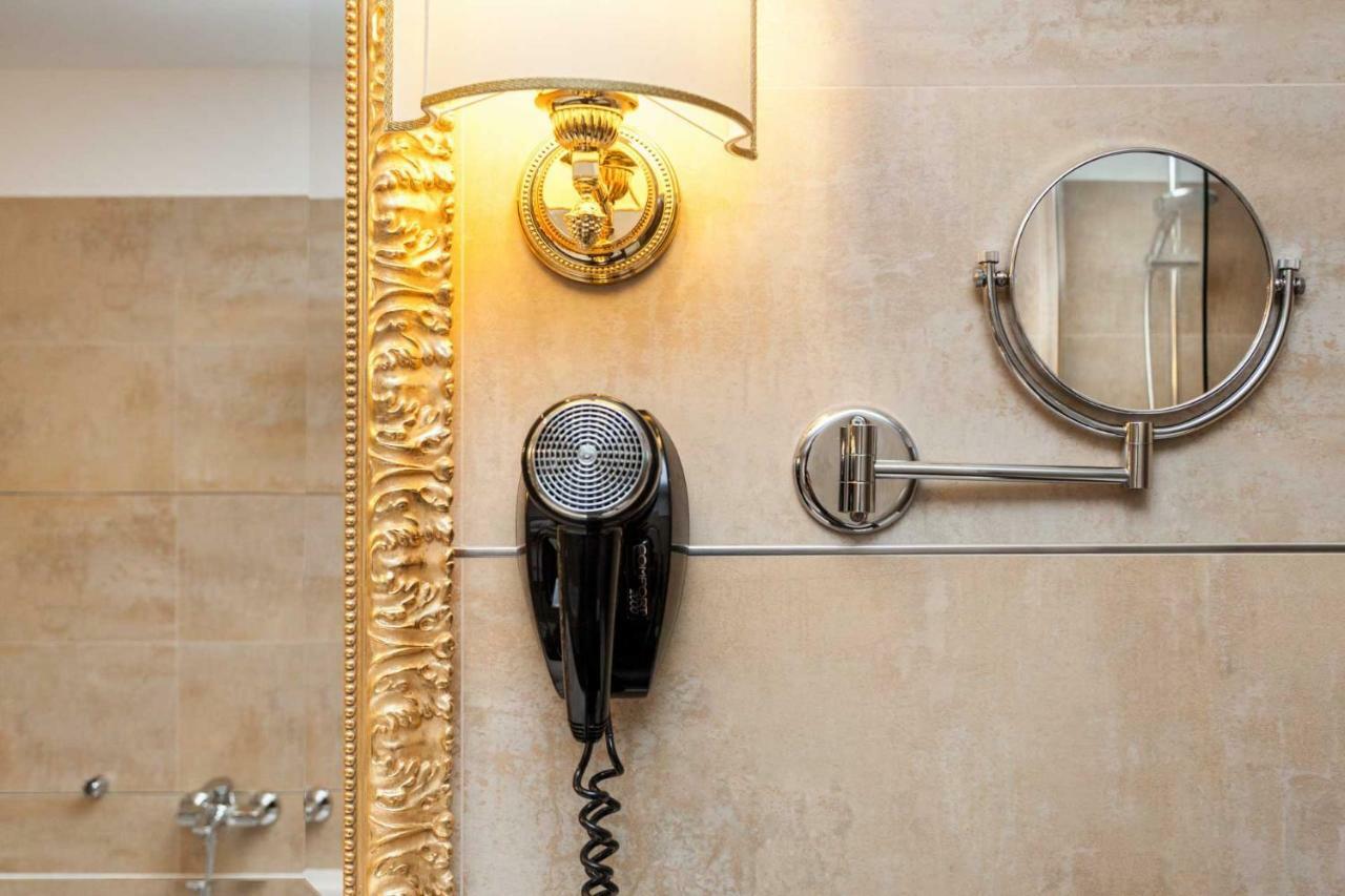 Hotel Leon D'Oro روفيريتو المظهر الخارجي الصورة